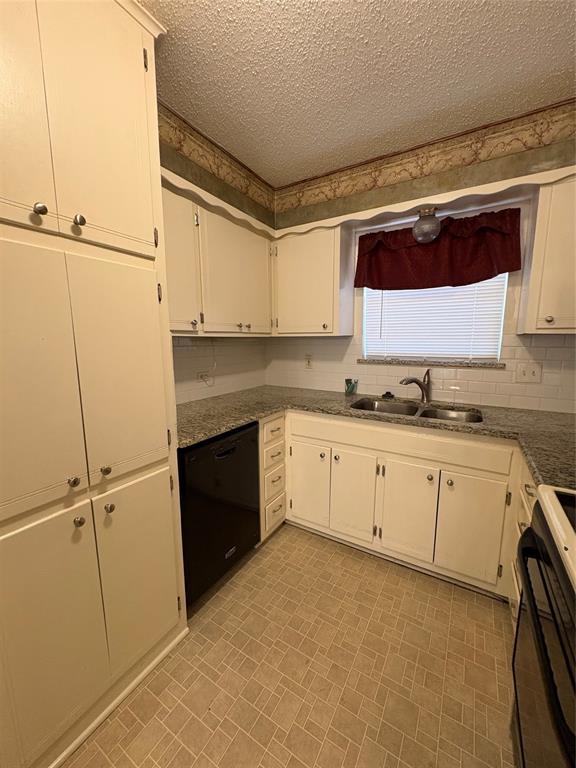 Ridgewood Park 04 - Residential Lease