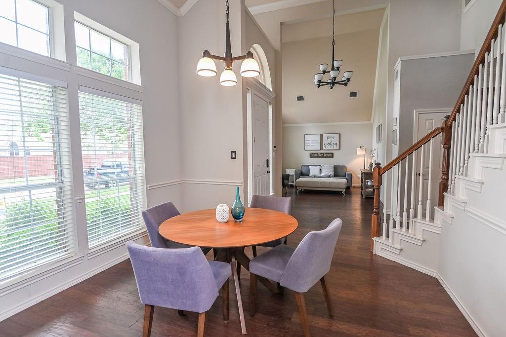 706 Graywood Lane