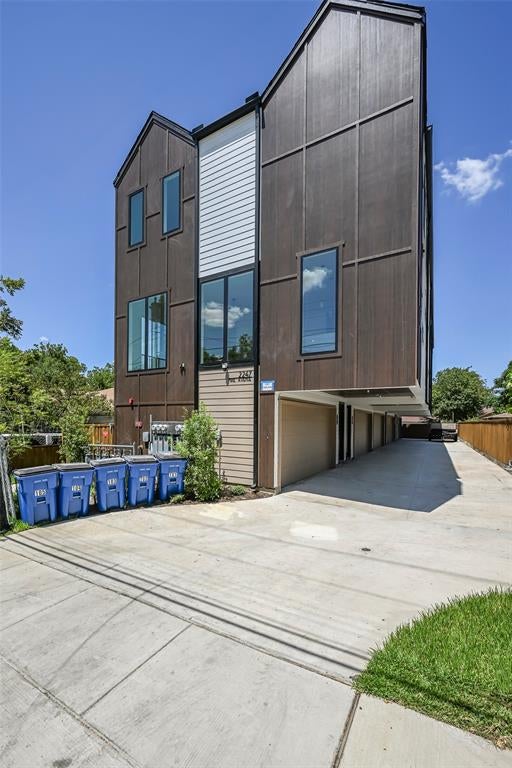 2247 Mail Avenue 102