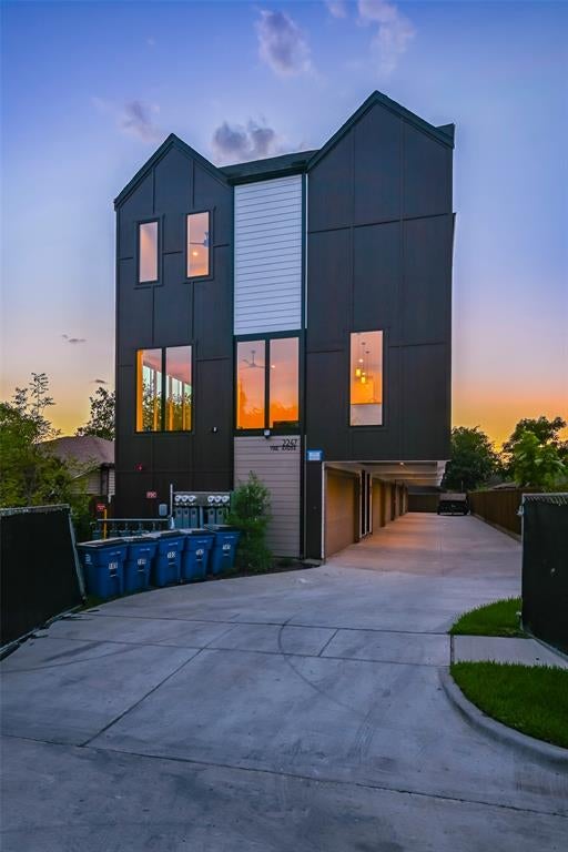 2247 Mail Avenue 102