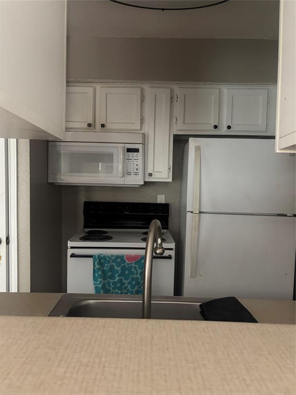 9520 Royal Lane 103