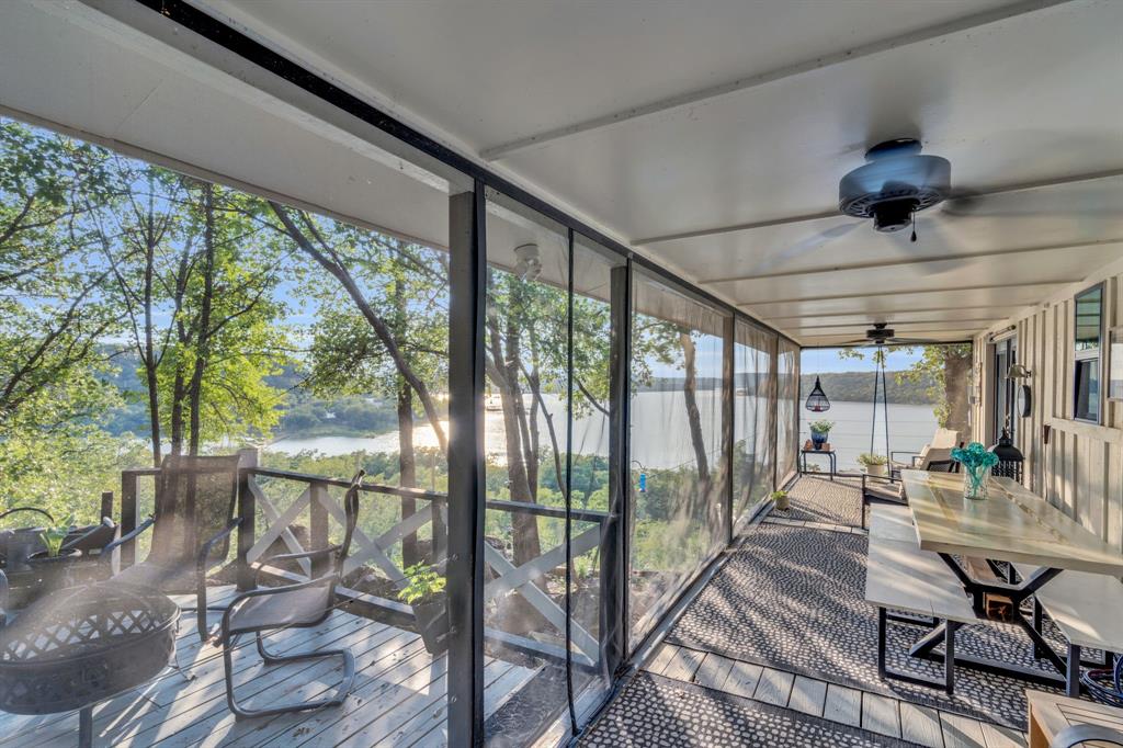 1136 S Lakeview Drive