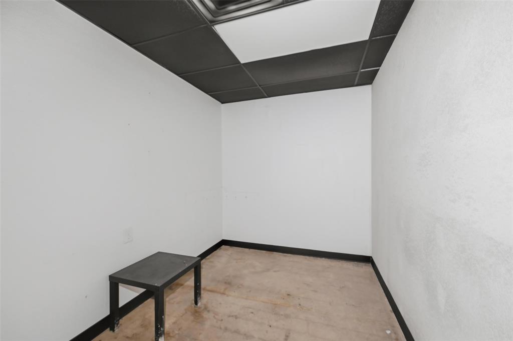 Tucker Add - Commercial Sale