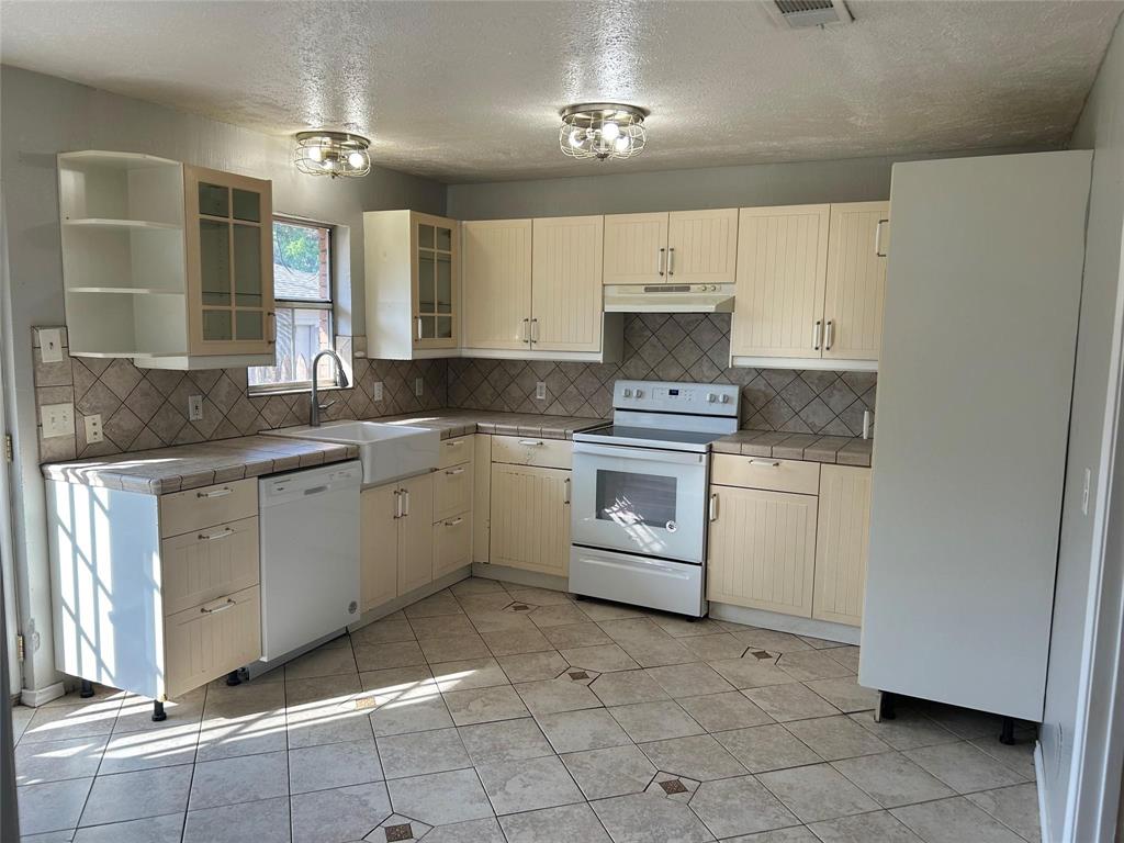 Walling-Northwest - Residential Lease