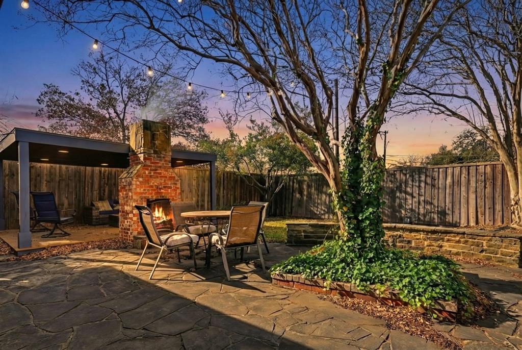 2705 Las Palmas Lane