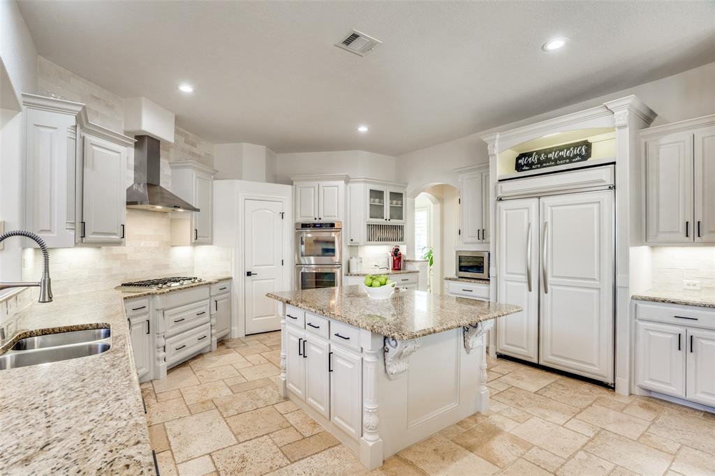Photo 5 of 40 of 4012 Glenhurst Lane house