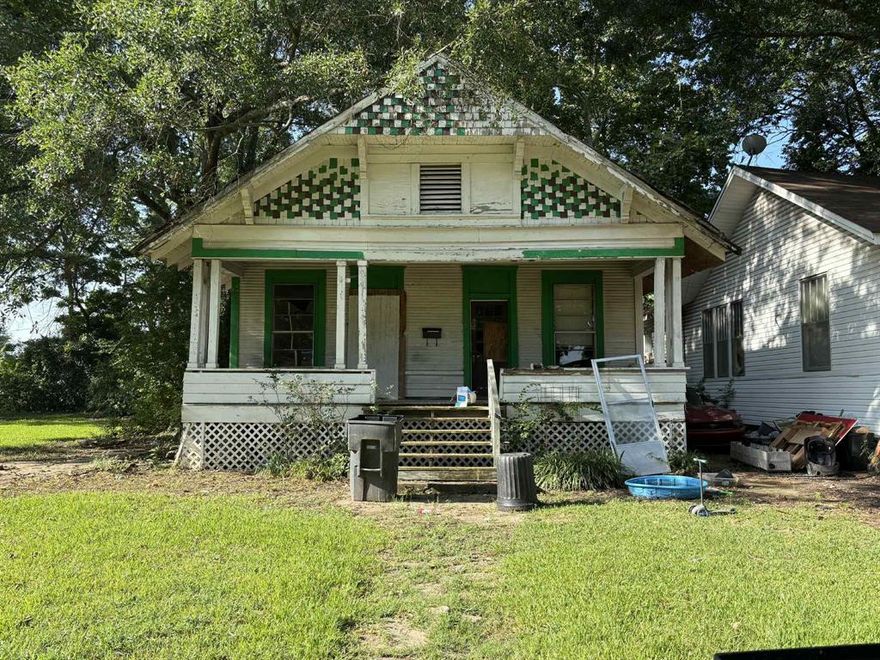 This property is a duplex that was converted back into a single dwelling. It is vacant currently. Please contact for more information.