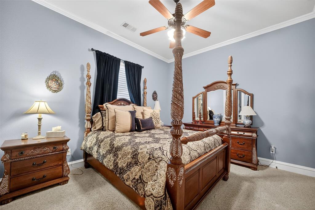 Royal Crest - Residential