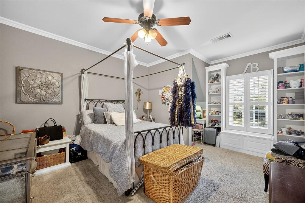 Royal Crest - Residential