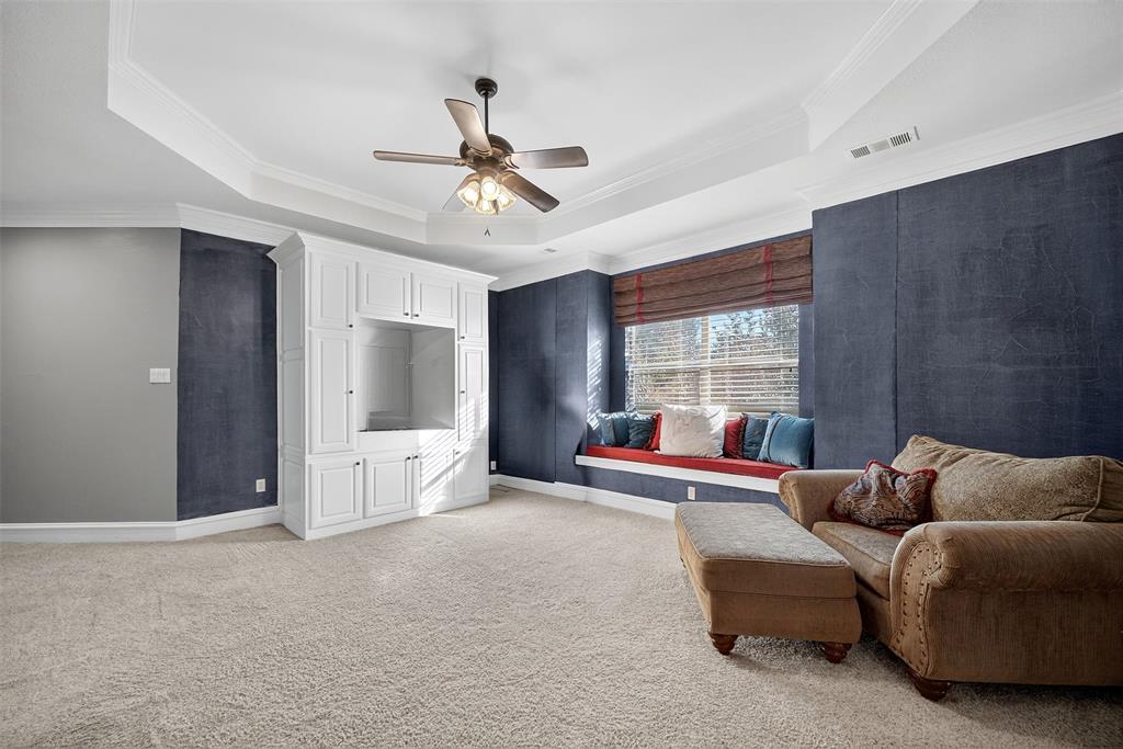 Royal Crest - Residential