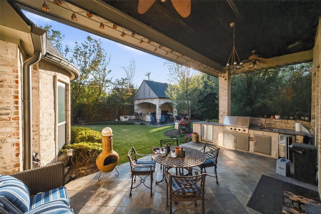 Royal Crest - Residential