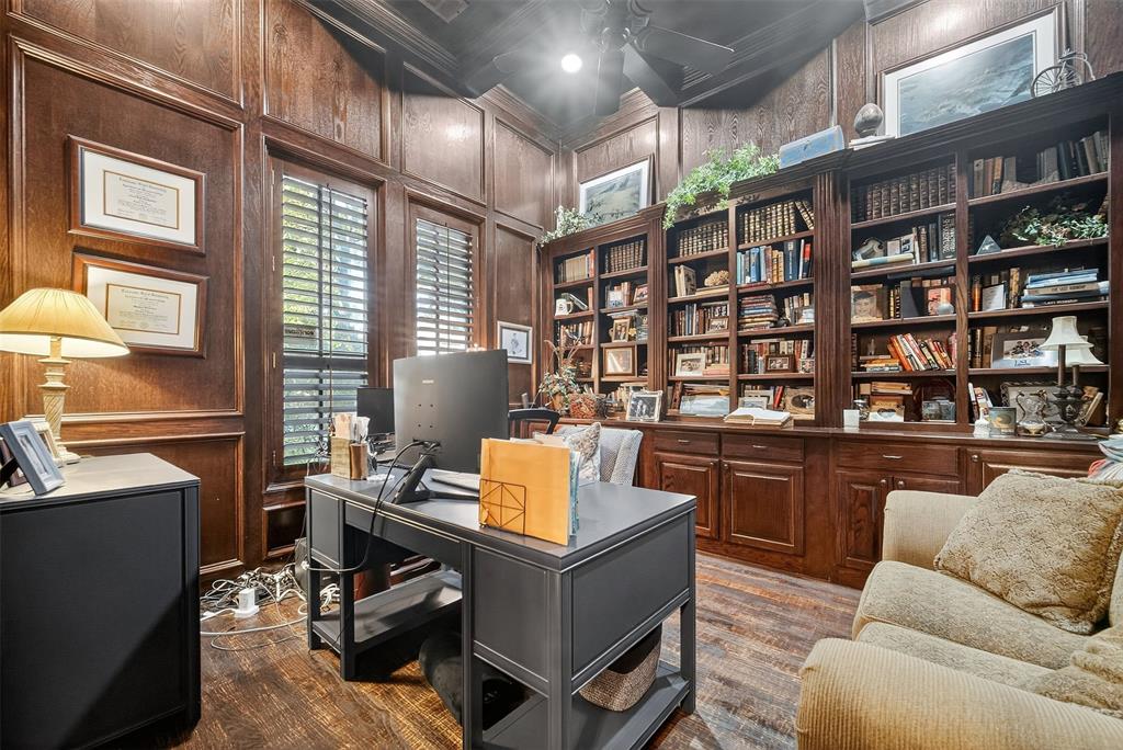 Royal Crest - Residential