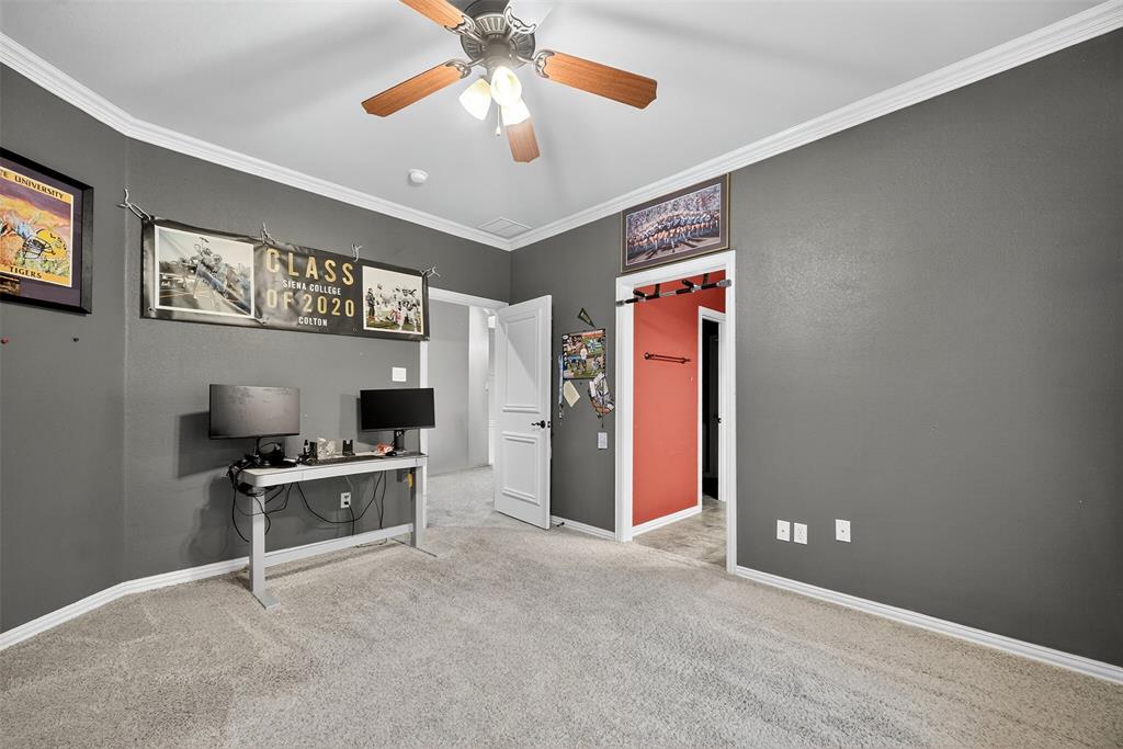 Royal Crest - Residential