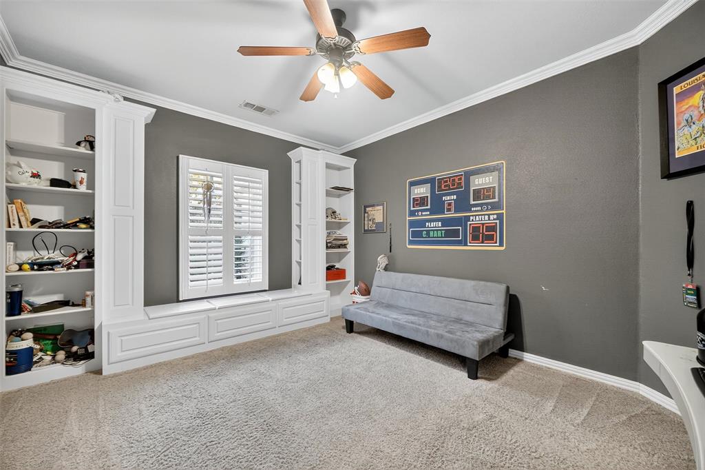 Royal Crest - Residential