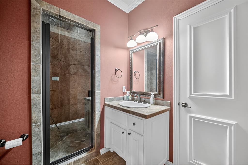 Royal Crest - Residential