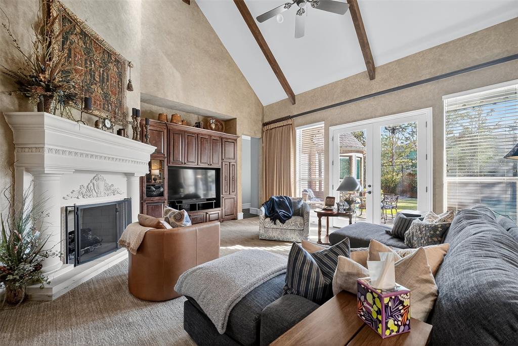 Royal Crest - Residential