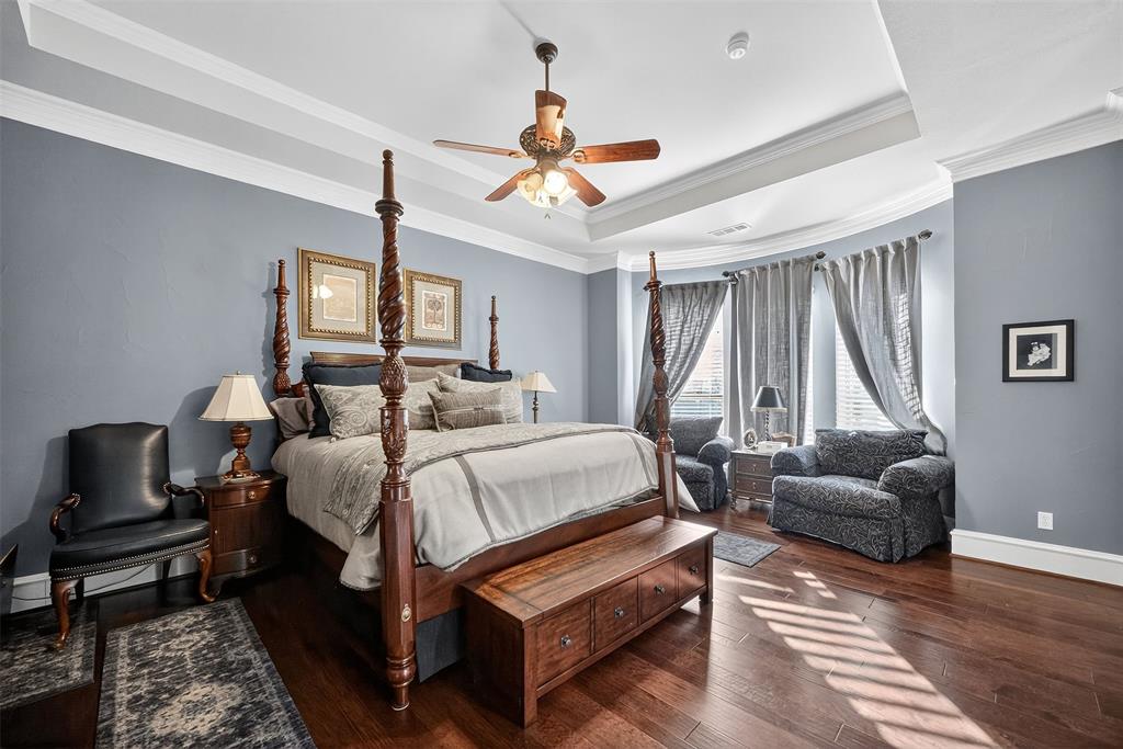 Royal Crest - Residential