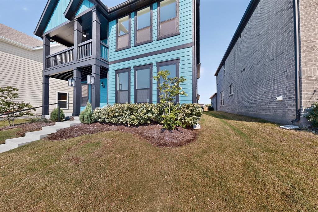 2208 Fairwater Mews