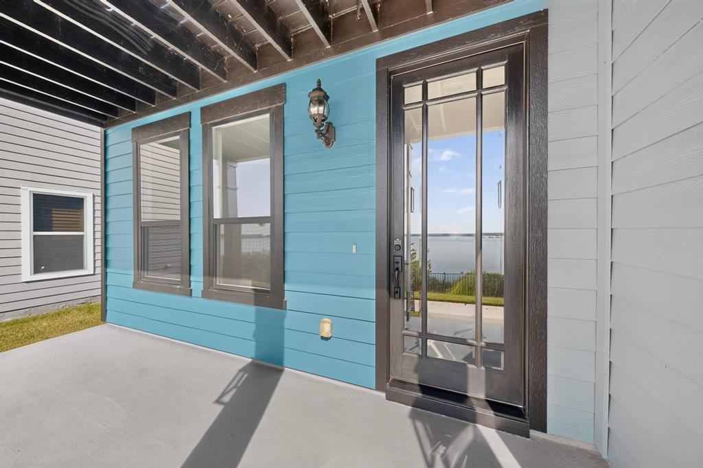 2208 Fairwater Mews