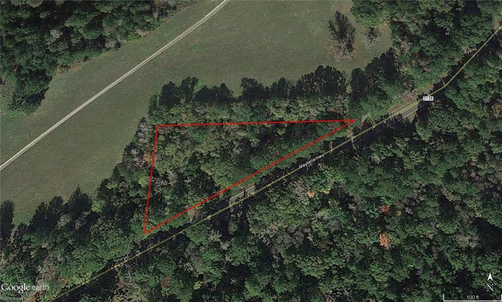 1.095 acre on Fm 2138 just south of Lake Jacksonville. Perfect place to build or move a home out in the country while still being close to downtown Jacksonville. Come see this property today!
