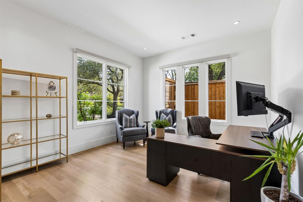 Crest Haven Place - Residential