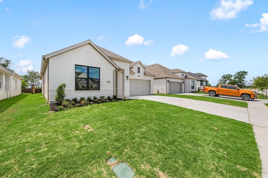 201 Kingfisher Court