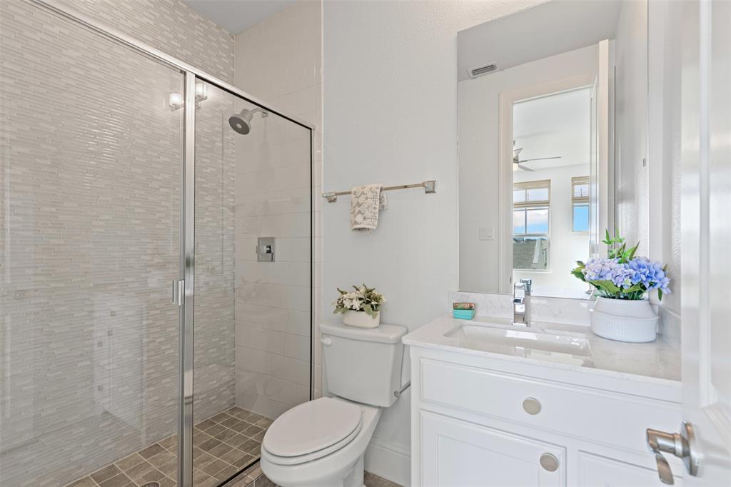 Vue Las Colinas - Residential