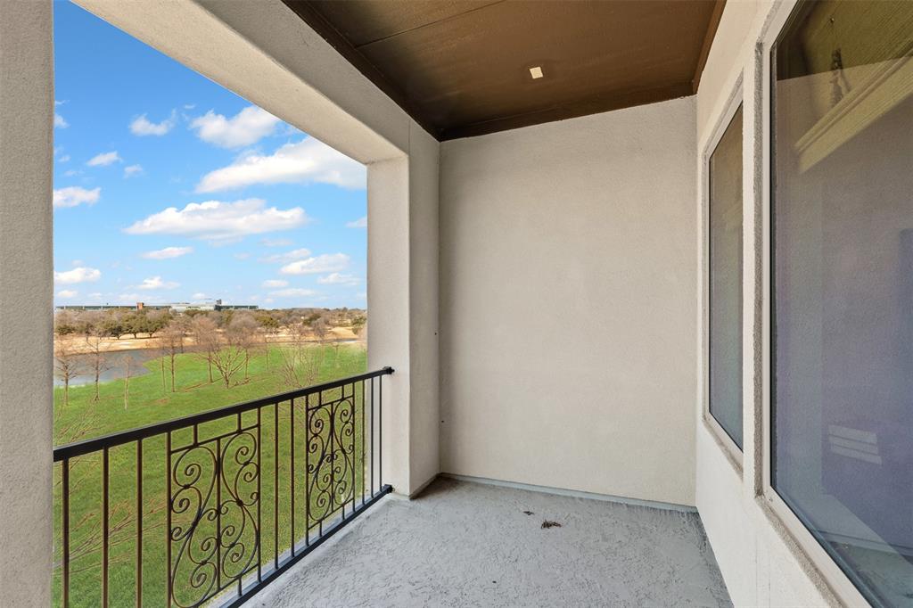 Vue Las Colinas - Residential