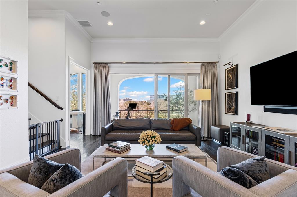 Vue Las Colinas - Residential