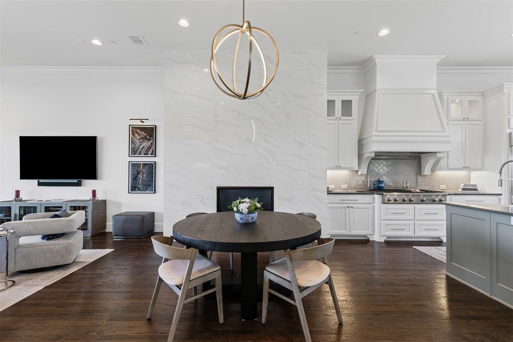 Vue Las Colinas - Residential