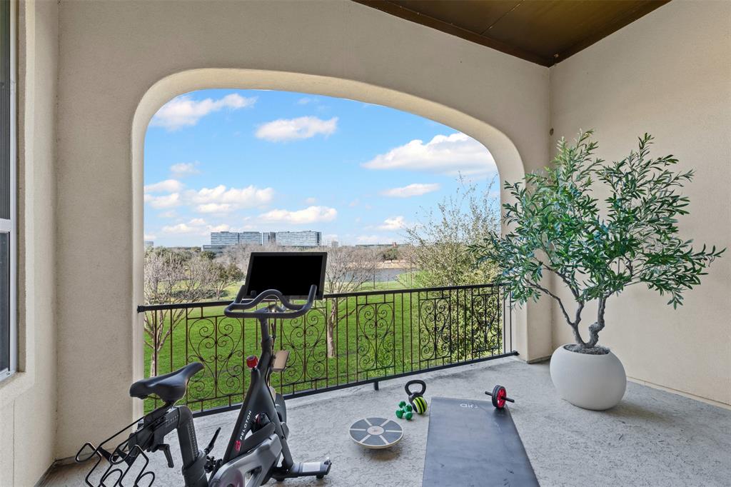 Vue Las Colinas - Residential