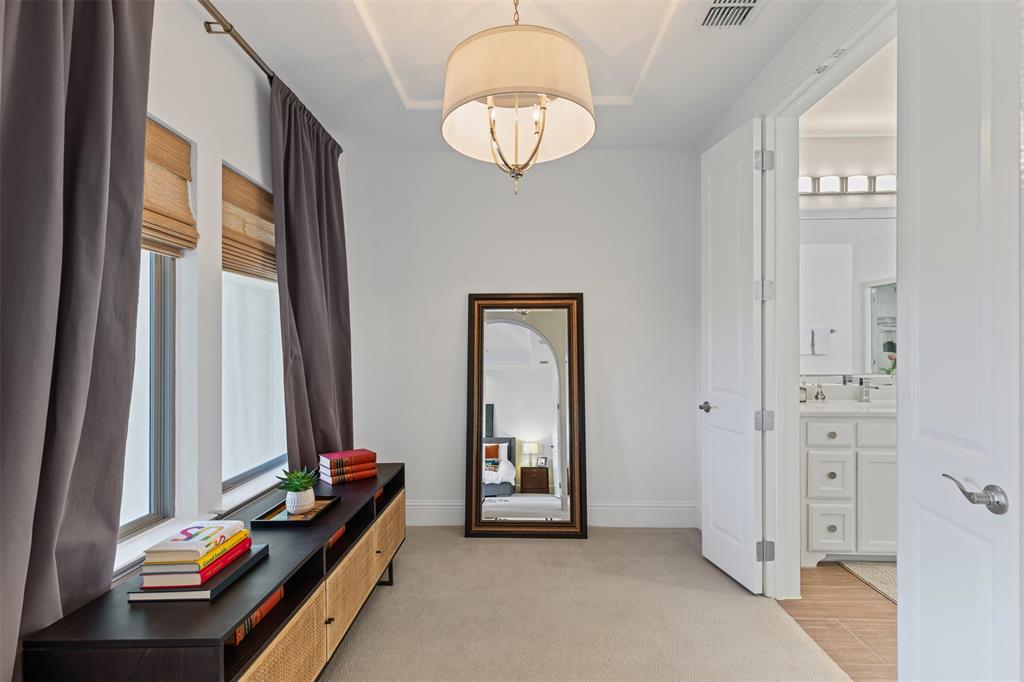 Vue Las Colinas - Residential