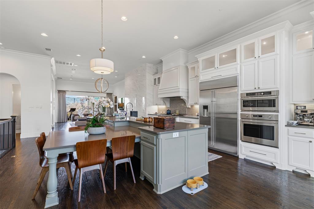 Vue Las Colinas - Residential