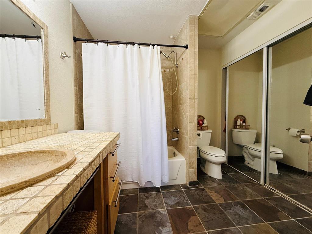 University Crossroads 01 & 02 - Residential