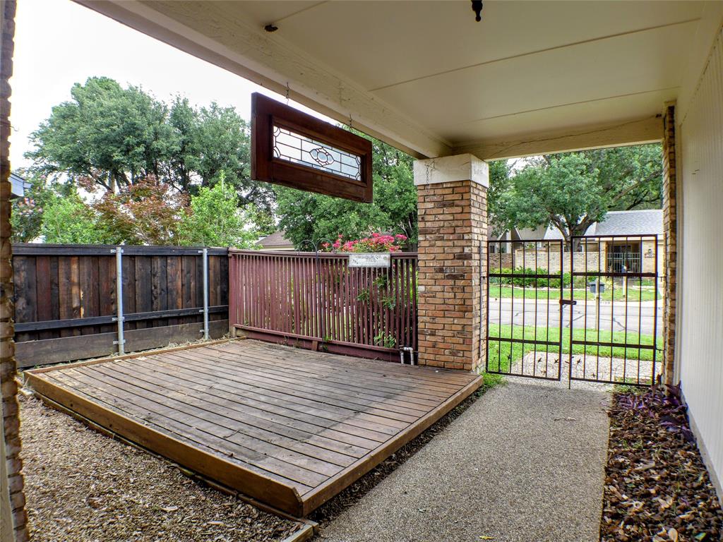 1608 Grandview Drive