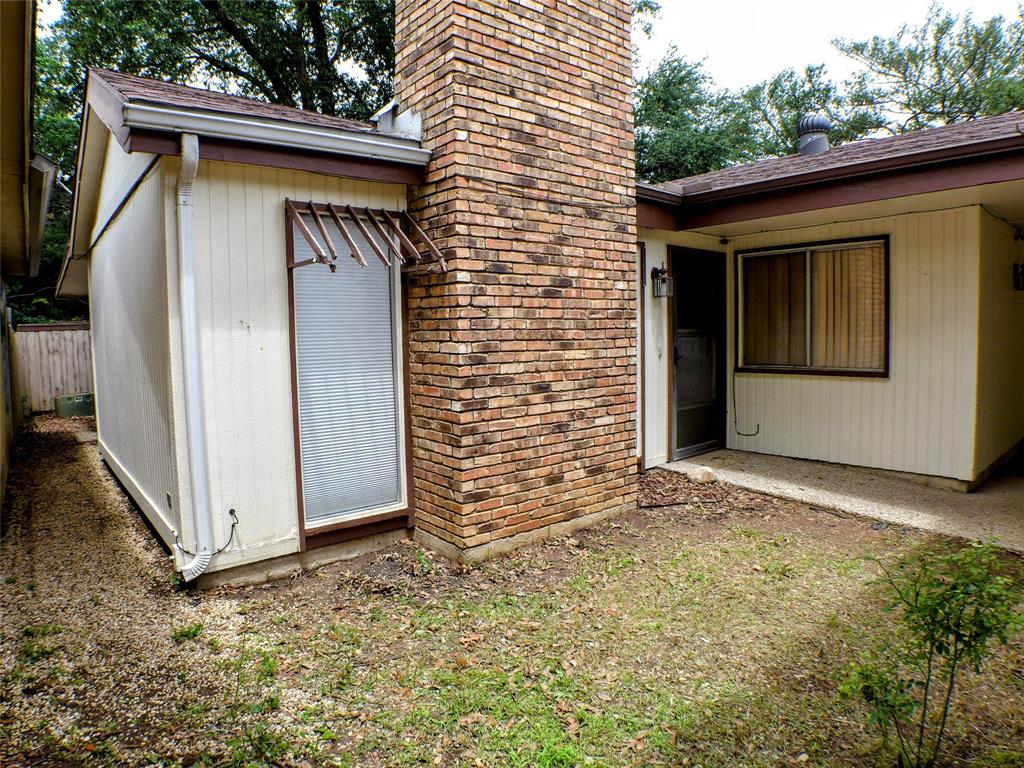 1608 Grandview Drive