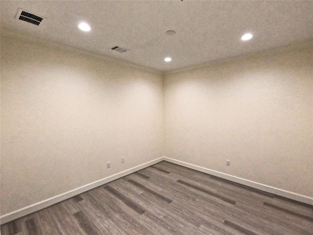 THE OFFICES AT STONEBROOK CROSSING - Commercial Lease