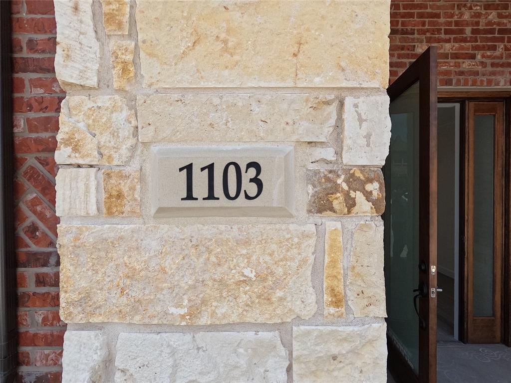 THE OFFICES AT STONEBROOK CROSSING - Commercial Lease