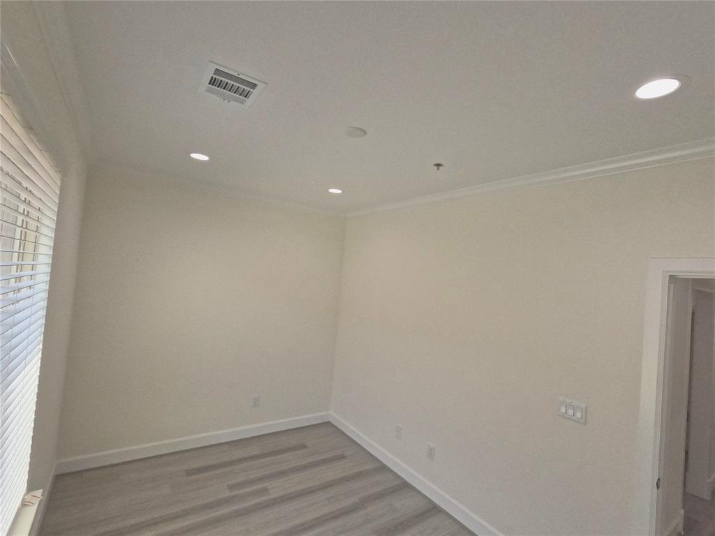 THE OFFICES AT STONEBROOK CROSSING - Commercial Lease