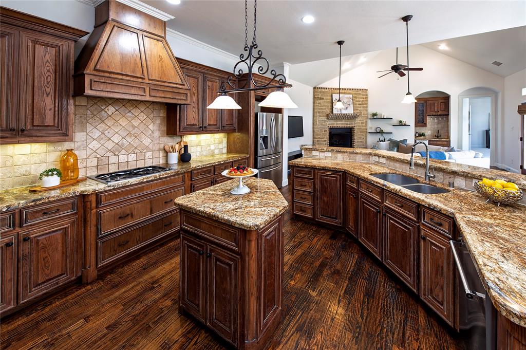 La Foy Place 01 Instl Add - Residential