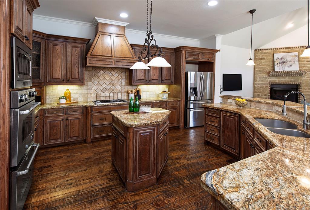 La Foy Place 01 Instl Add - Residential