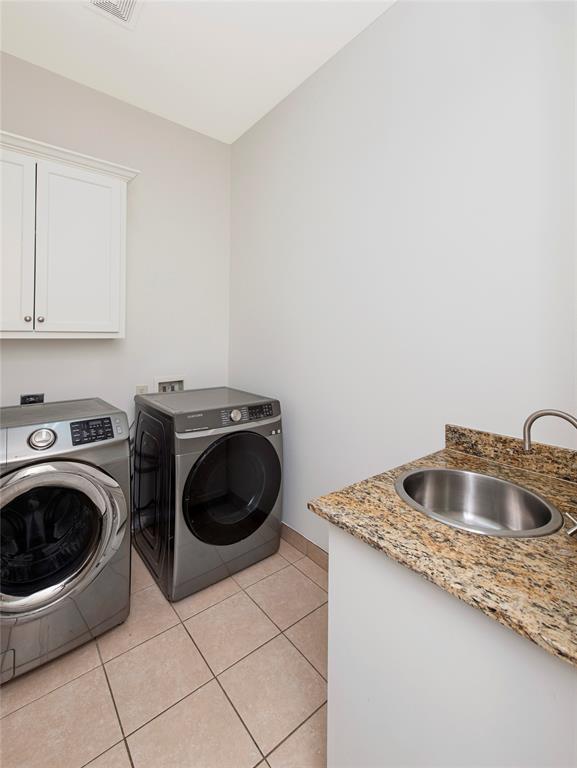 La Foy Place 01 Instl Add - Residential