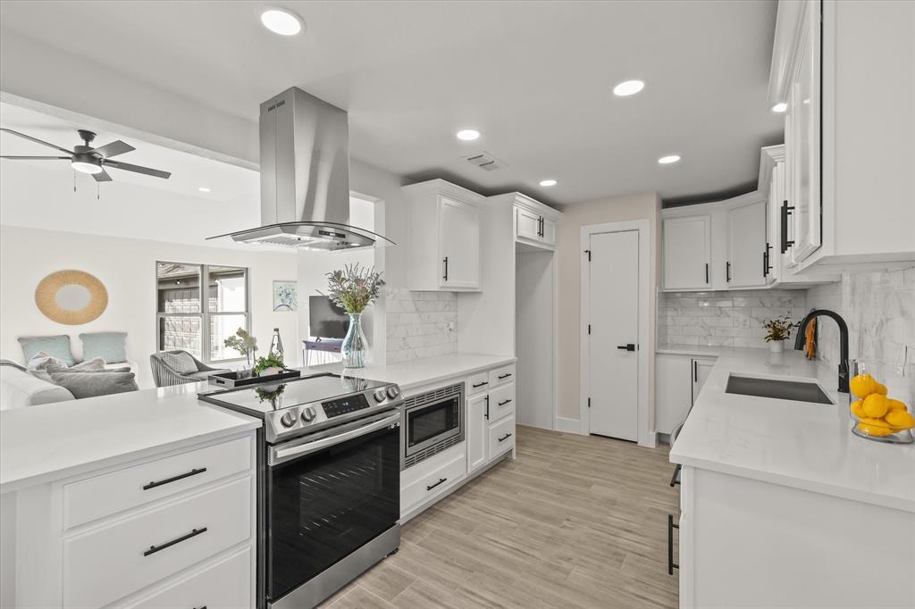 3005 Armstrong Drive