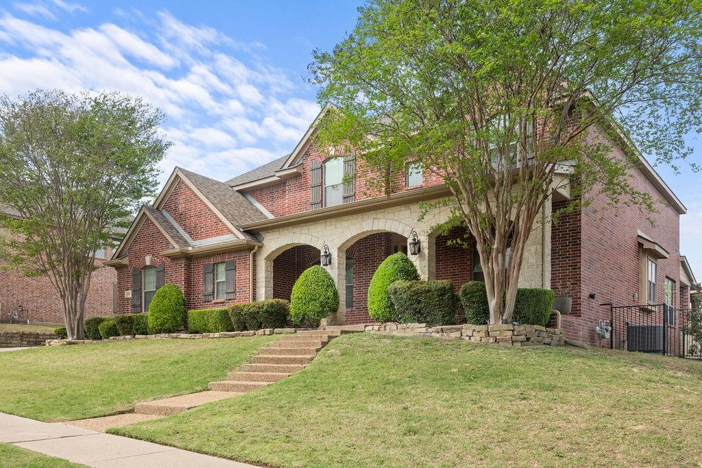 4004 Hook Bill Drive