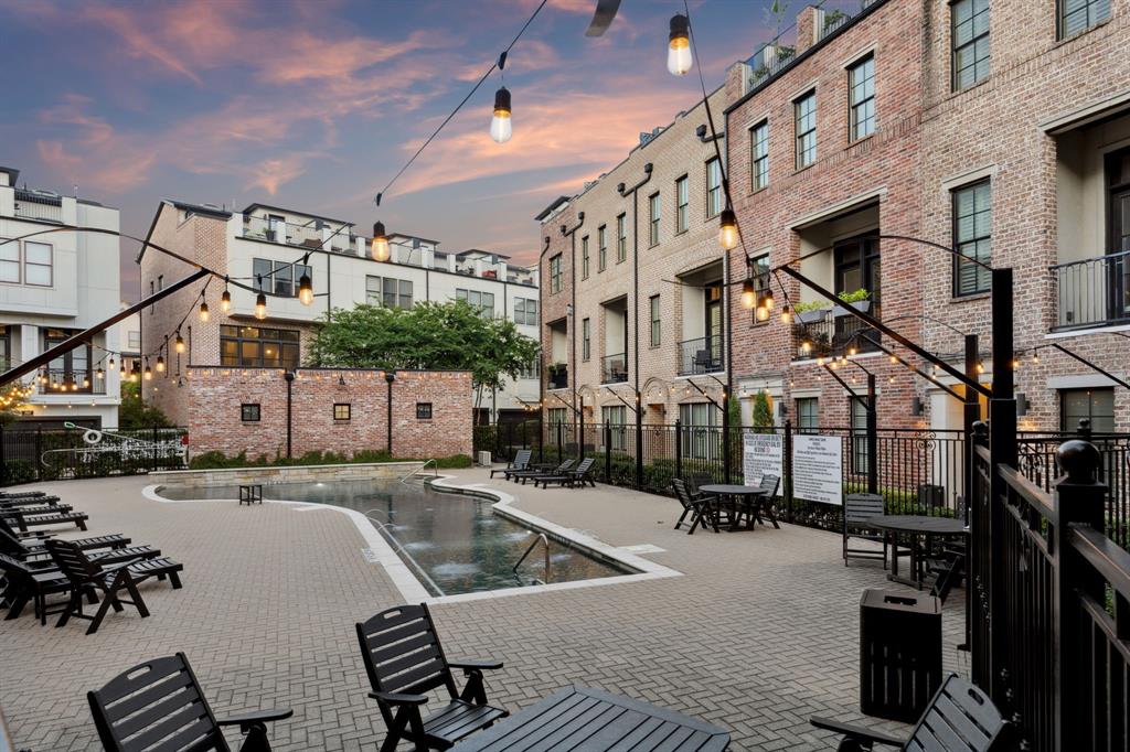 Intown Homes Farmers Market - Residential