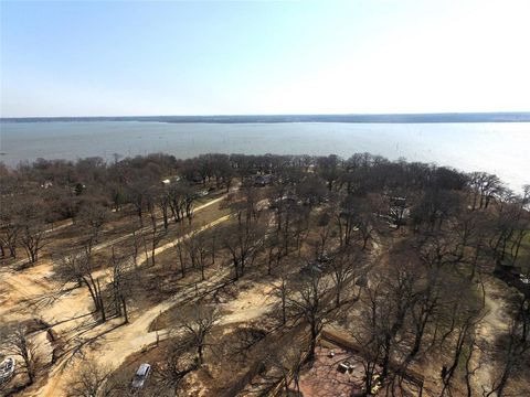 Photo of 8085 Lakeview Drive, Quinlan, TX 75474 (MLS # 21302079)