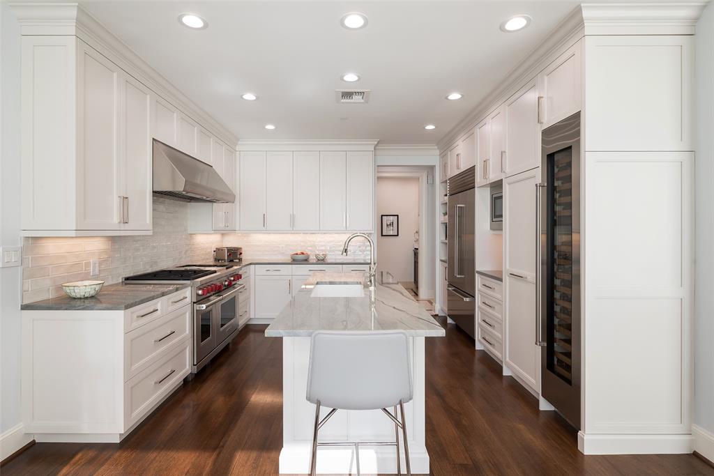 TOWER AND REGENCY ROW RES CONDOS - Residential