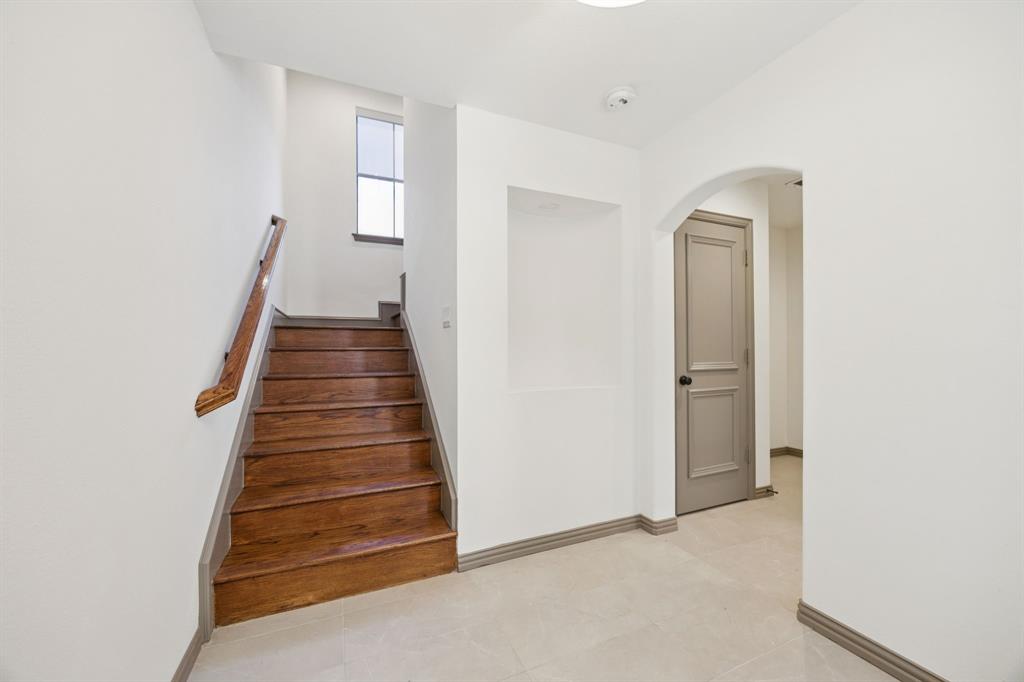 Ross Avenue Heights - Residential