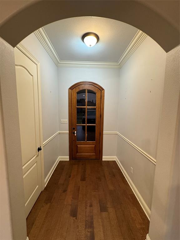 3933 Le Brooke Lane