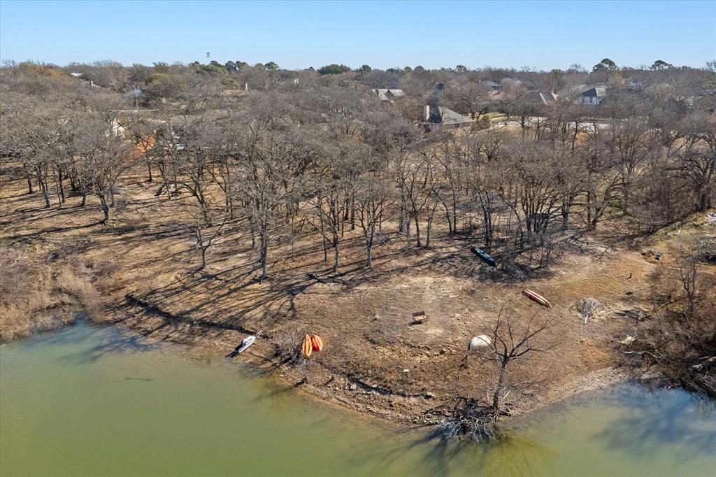 18 Royal Oaks Boulevard